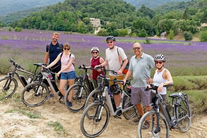 Billet Tour d'une journée complète à vélo dans la région du Luberon depuis Avignon