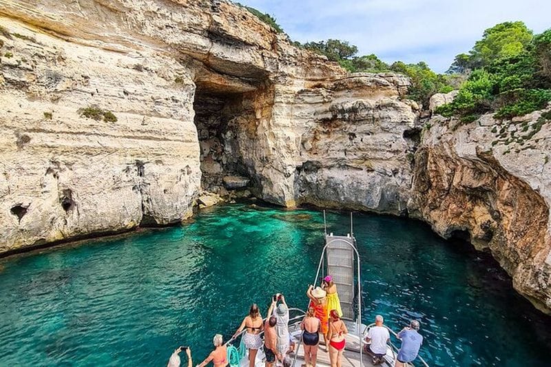 Billet Excursion en bateau d'une journée complète avec déjeuner et prise en charge à l'hôtel à Minorque