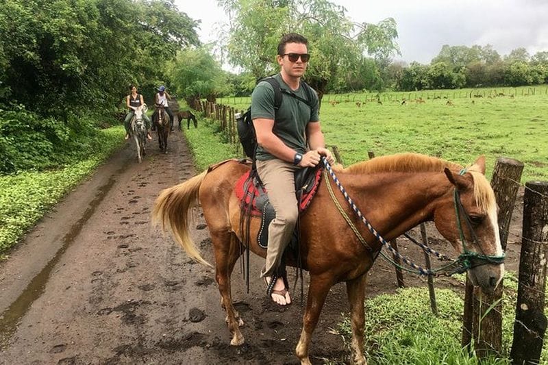 Billet Balade privée à cheval à León