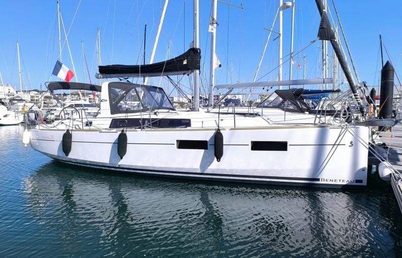 Billet Location de bateau - Bénéteau Oceanis 35 (Sailboat)
