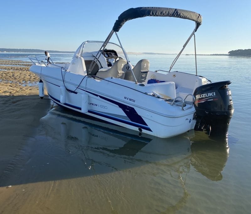 Billet Location de bateau - Bénéteau Flyer 650 Sun Deck (Motorboat)