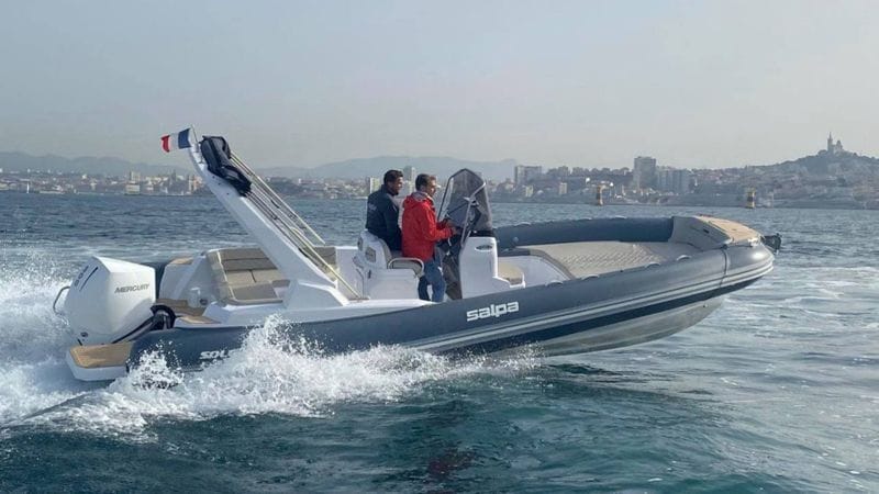 Billet Location de bateau - Salpa Soleil 26 (Semi-rigid)