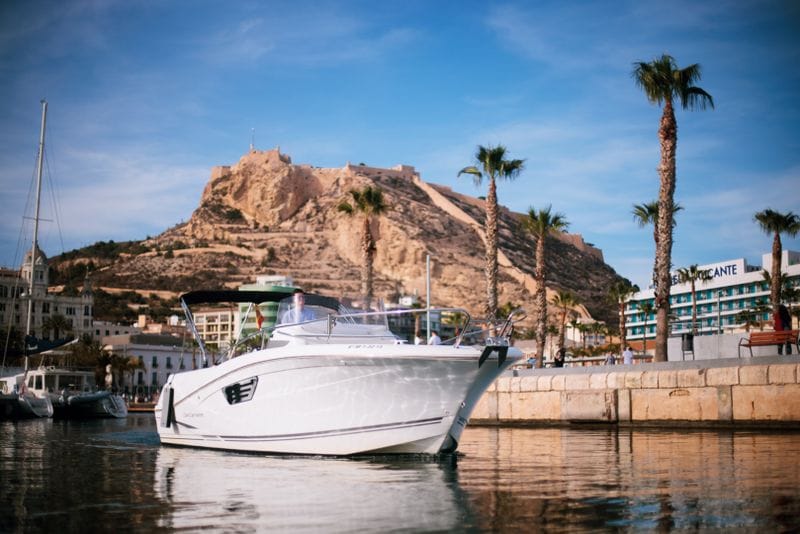Billet Location de bateau - Jeanneau Cap Camarat 8.5 CC (Motorboat)