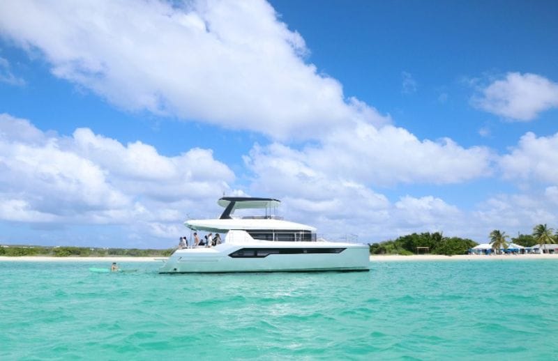 Billet Location de bateau - Robertson and Caine leopard 53 (Motorboat)