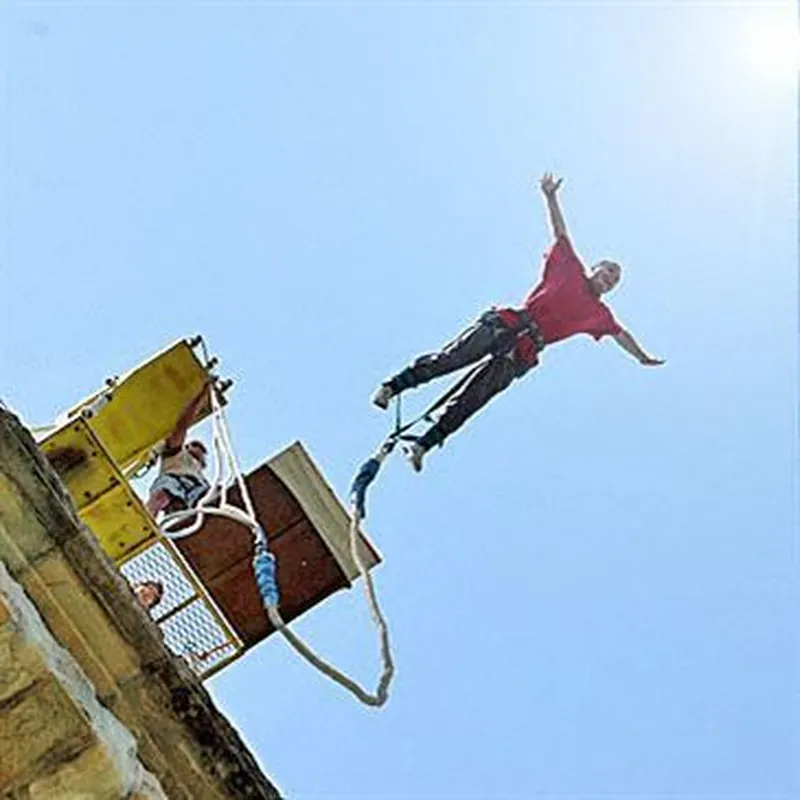 Billet Saut à l'élastique au Viaduc de Coquillau en Vendée
