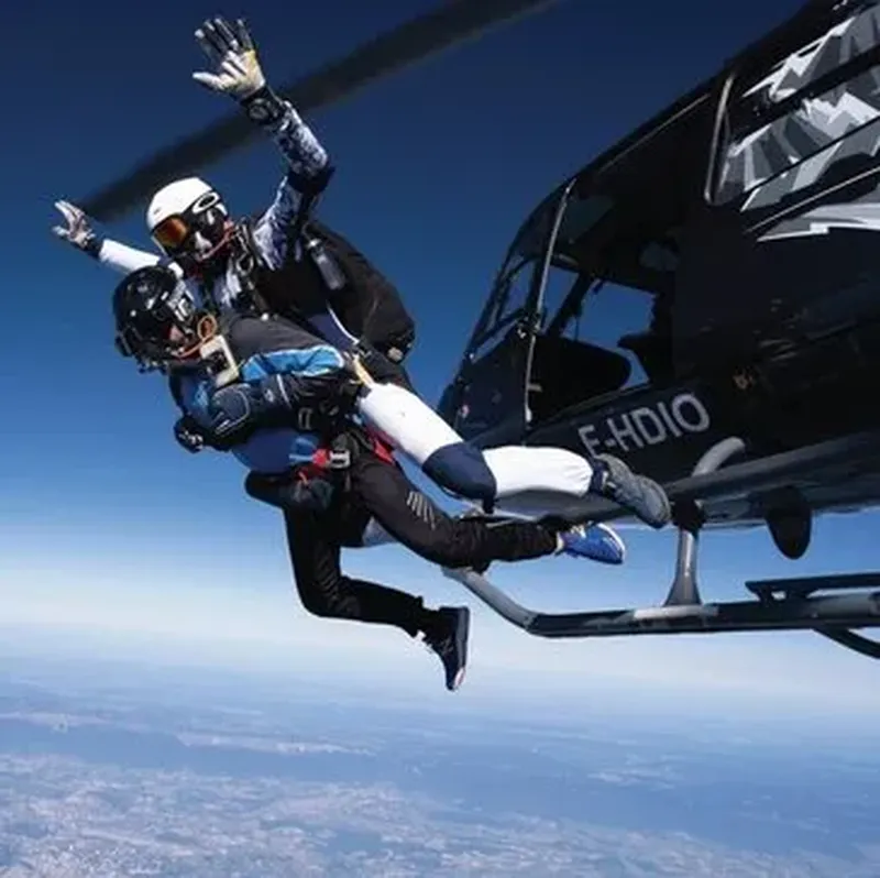 Billet Saut en Parachute depuis un Hélicoptère près d'Annecy