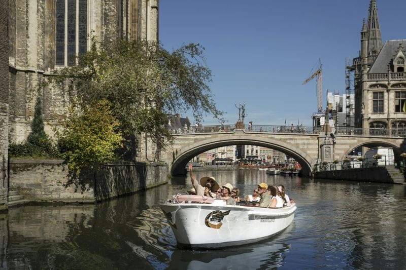 Billet Visite guidée en bateau à travers la ville historique de Gand
