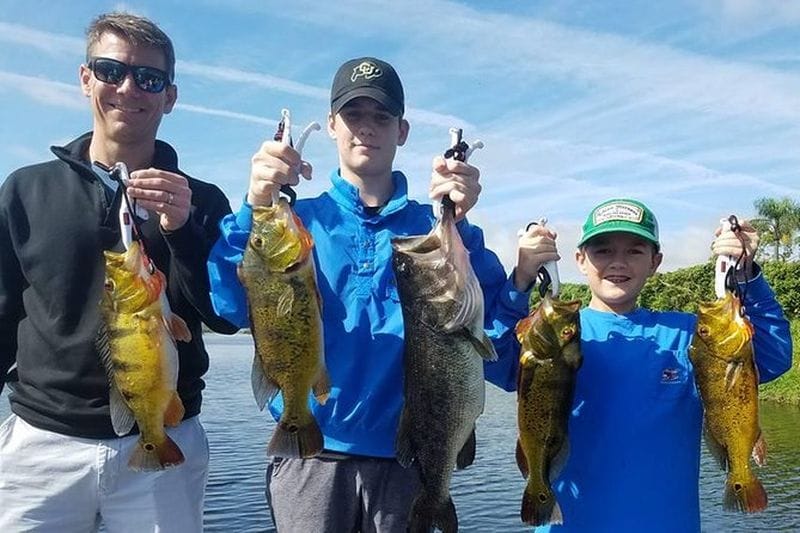Billet Paon Bass Fishing Fishing près de Key Largo