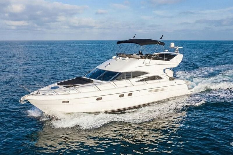 Billet Yacht Privé 60' + 2 Jet Ski | Miami Yacht Rental
