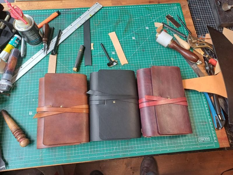 Billet Atelier - Fabriquez votre étui de carnet en cuir