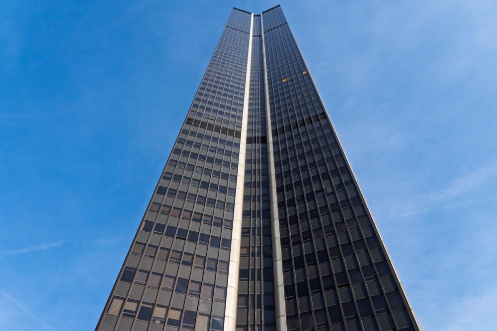 Hauteur de la Tour Montparnasse