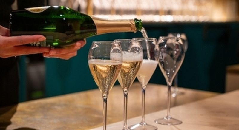 Billet Les secrets des champagnes et effervescents - Atelier dégustation à Rennes