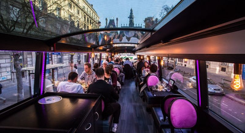 Billet Dîner ou Déjeuner parisien aux Champs Elysées à bord d'un bus restaurant à Paris