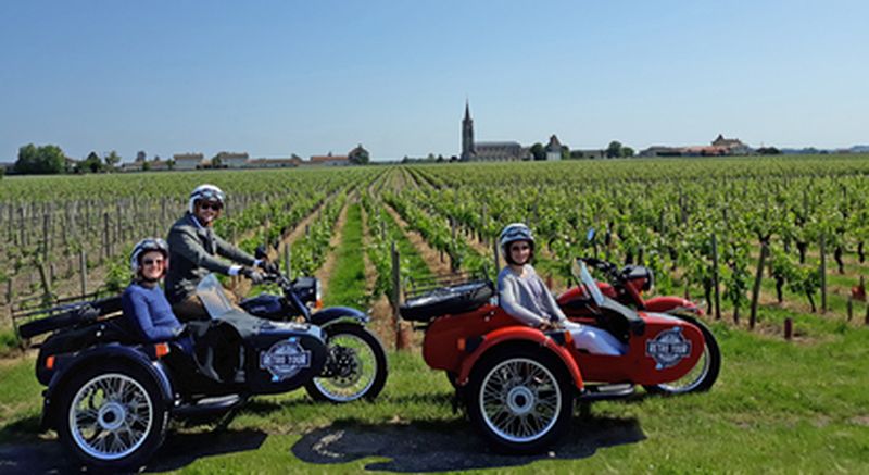 Billet Visite de vignoble et dégustation de vin en side-car à Saint Emilion