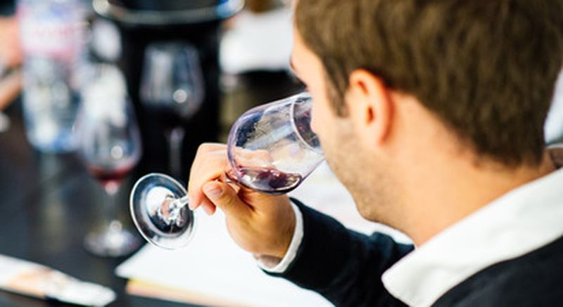 Billet Dégustation de vins et atelier œnologique à Reims