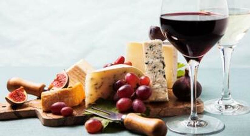 Billet Dégustation accords vins et fromages dans un domaine viticole à Chinon