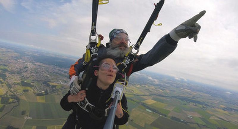 Billet Saut en Parachute Tandem à proximité d'Orléans