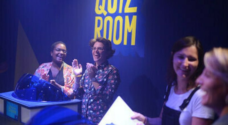 Billet Participation à un Quiz Immersif dans un décor de jeu télé à Paris