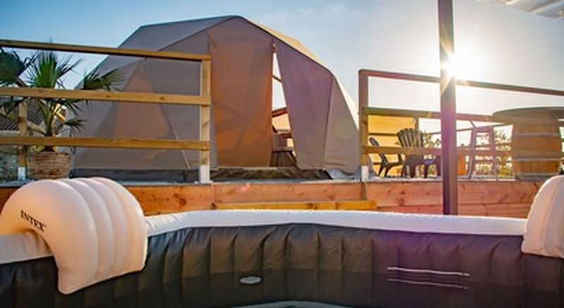 Billet Nuit en dôme avec jacuzzi privatif à Saint-Girons-d'Aiguevives près de Bordeaux