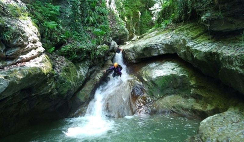 Billet Canyoning dans la rivière du Grenant en Savoie