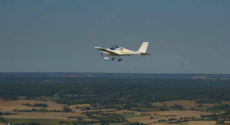 Billet Stage d'initiation en ULM Multiaxes près d'Alençon