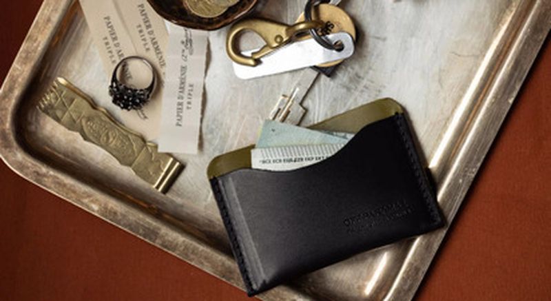 Billet Création d'accessoires en cuir sur mesure à Paris 1er - Place des Victoires