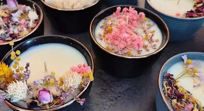 Billet Atelier Création d'une bougie fleurie parfumée à Chambéry