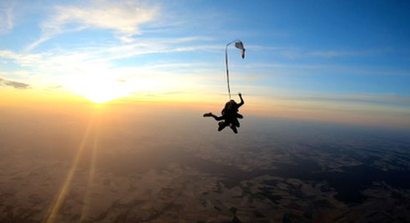 Billet Saut en Parachute Tandem à Saint-Florentin - Saut à 4000 m