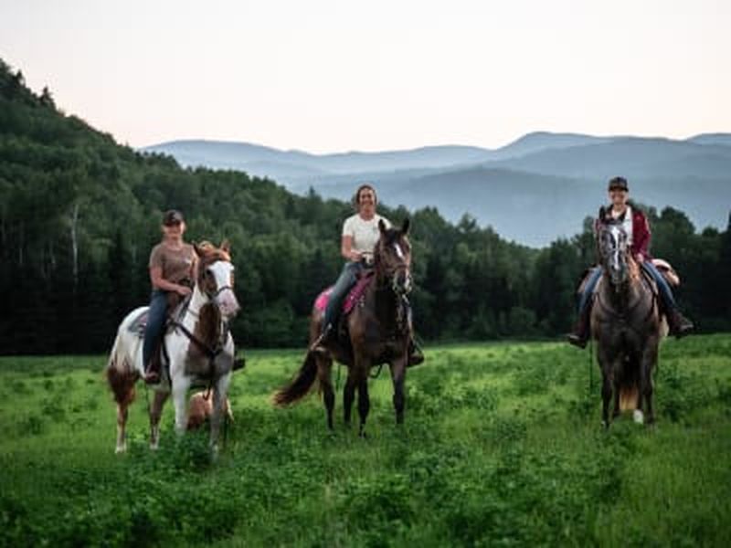 Billet Randonnée à cheval dans les montagnes de Charlevoix à Baie-Saint-Paul