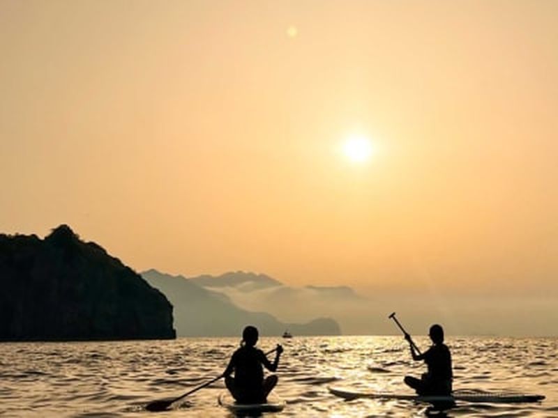 Billet Excursion en SUP au lever du soleil dans les spéléologies de Capri