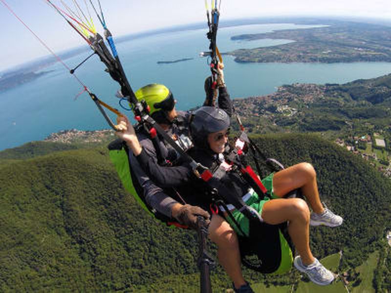 Billet Vol en parapente en tandem au-dessus du lac de Garde au départ de Gardone Riviera