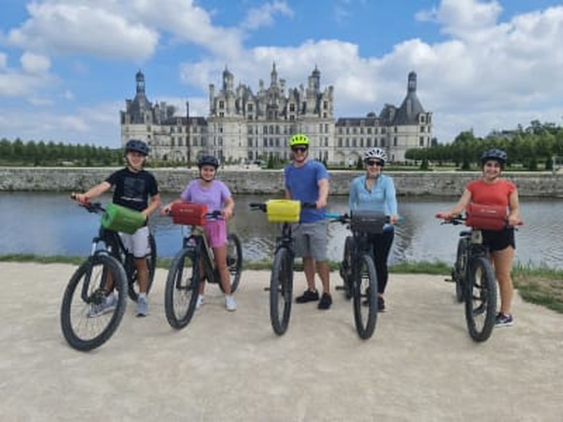 Billet Excursion guidée à vélo électrique aux châteaux de la Loire, près de Tours