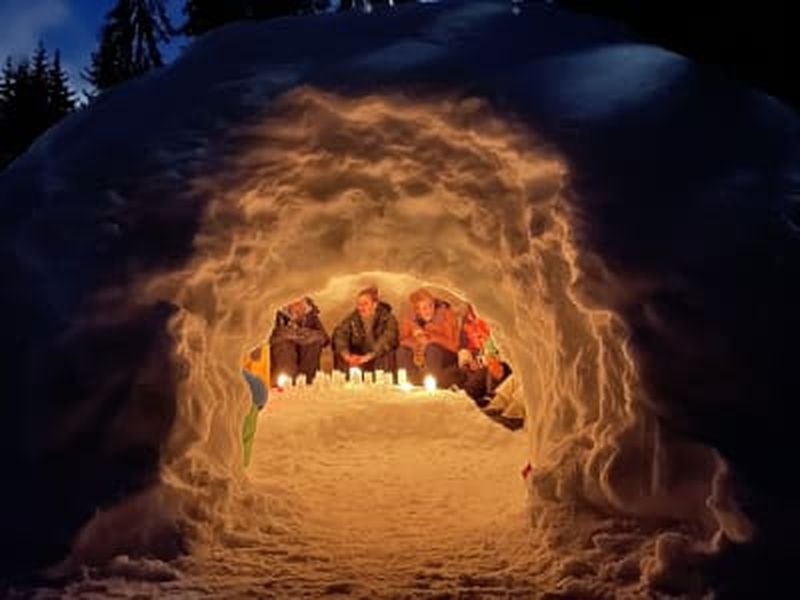 Billet Balade en raquettes à neige et fondue sous igloo à Megève