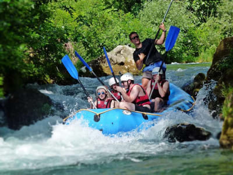 Billet Rafting avec sauts de falaise dans la rivière Cetina près d'Omiš