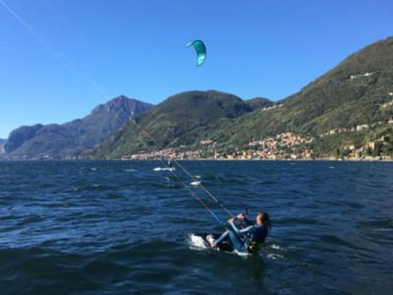 Billet Leçon intermédiaire de kitesurf sur le lac de Côme depuis Dervio