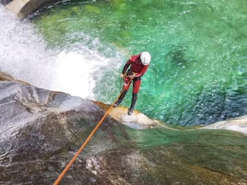 Billet Canyoning intermédiaire dans le canyon du Vajo dell'Orsa près du lac de Garde
