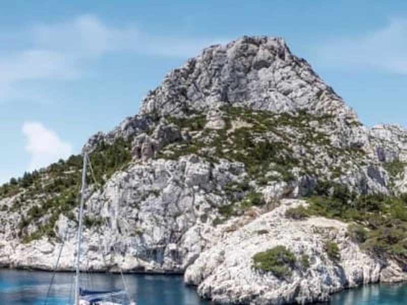 Billet Croisière en catamaran dans le Parc National des Calanques depuis Marseille avec brunch