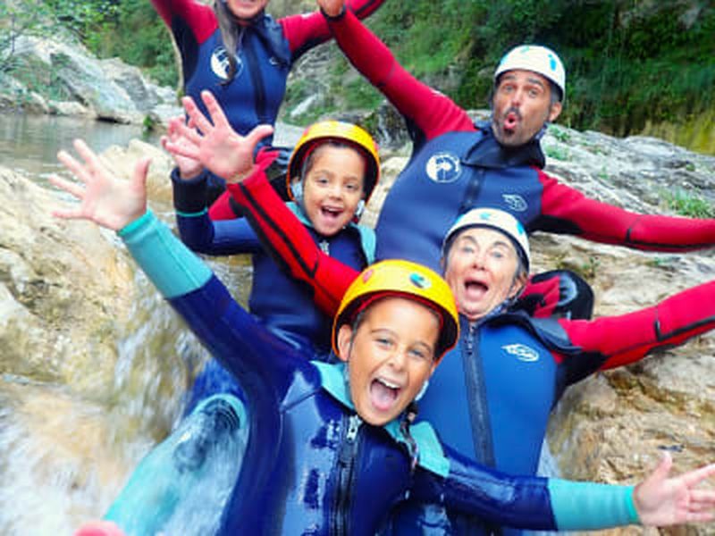 Billet Canyoning en famille à Gorgues d'Albanyà, Girona