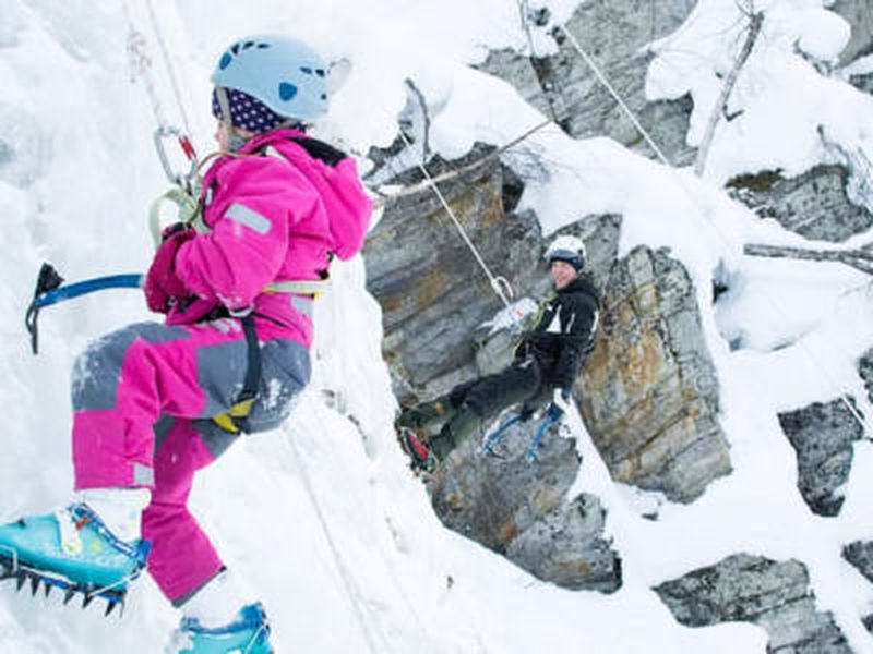 Billet Excursion d'escalade de glace pour les enfants à Pyhä