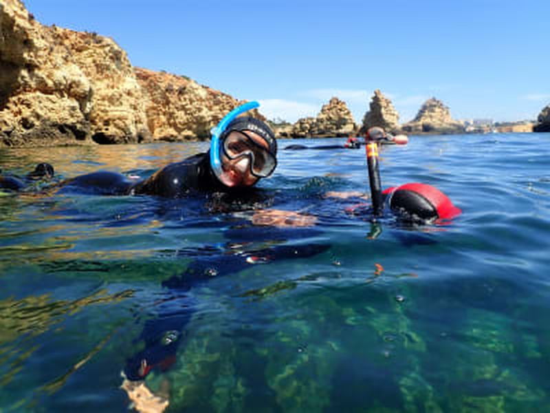 Billet Visite guidée en snorkeling des grottes de Praia de Alvor depuis Praia do Alemão, Algarve