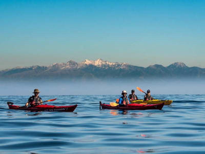 Billet Excursion d'une demi-journée en kayak de mer le long de la côte est de Kalamata, en Grèce.