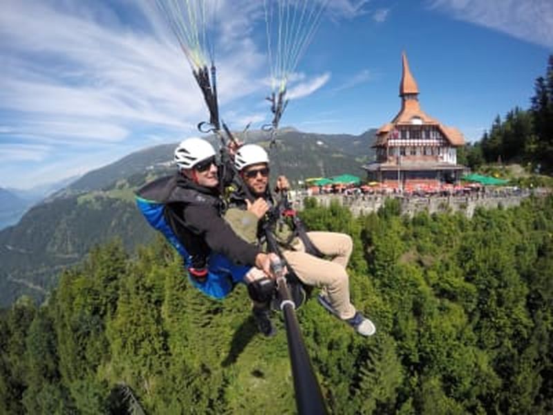 Billet Vol estivale de parapente tandem au-dessus d'Interlaken