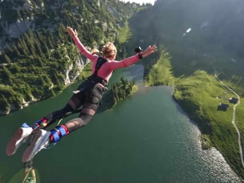 Billet Saut à l'élastique depuis le téléphérique du Stockhorn près d'Interlaken (134m)