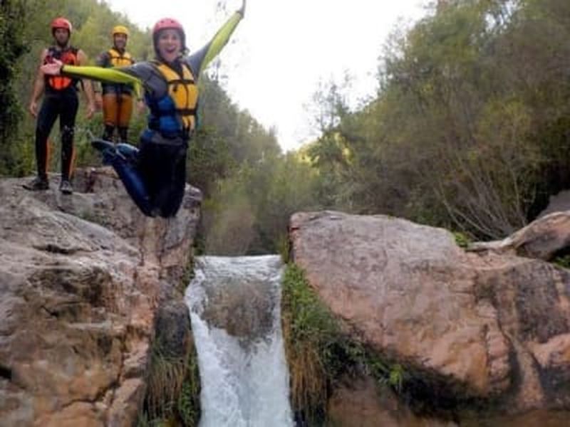 Billet Canyoning aquatique à Chillapajaros avec tyrolienne aquatique à Montanejos, Castellón