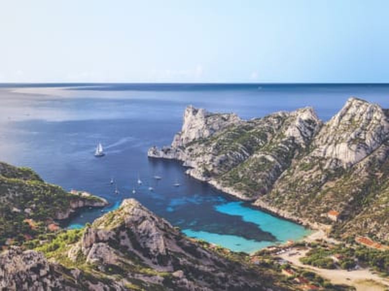 Billet Croisière en catamaran dans le Parc National des Calanques depuis Marseille avec repas