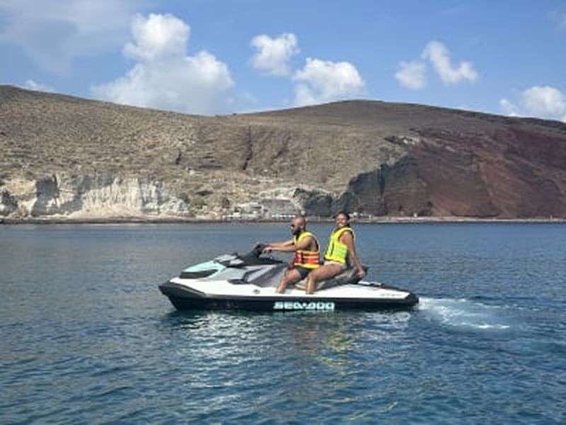 Billet Location de jet ski sur la plage de Perissa à Santorin