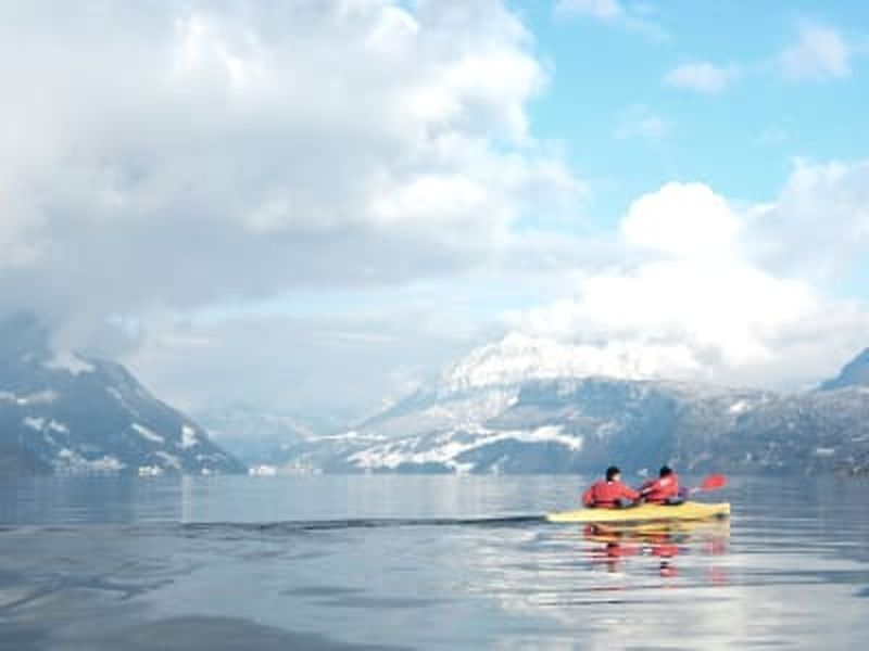 Billet Excursion hivernale privée en kayak de mer sur le lac des Quatre-Cantons