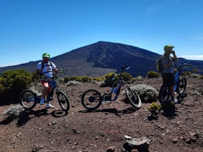 Billet Randonnée à trott-cross électrique sur le Piton de la Fournaise, La Réunion