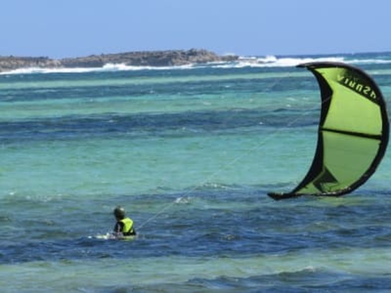 Billet Cours de Kitesurf dans la Baie de Sakalava, Madagascar