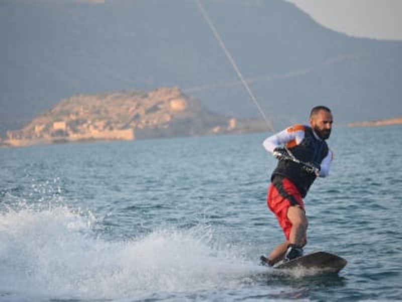 Billet Session de wakeboard en bateau à Elounda, Crète